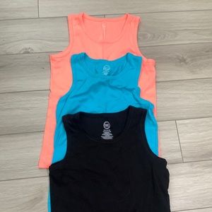 Bundle of girls wonder nation tank tops